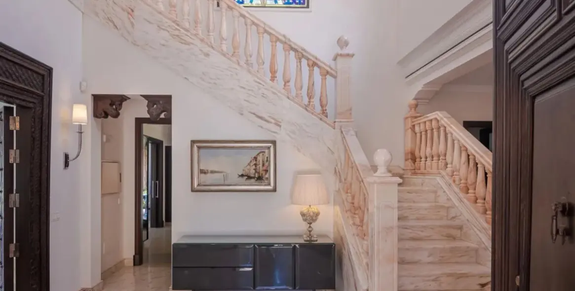 Краткосрочная аренда  отдельно стоящей виллы в Sierra Blanca 8