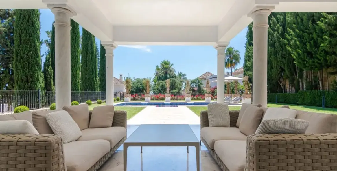 Краткосрочная аренда  отдельно стоящей виллы в Sierra Blanca 11