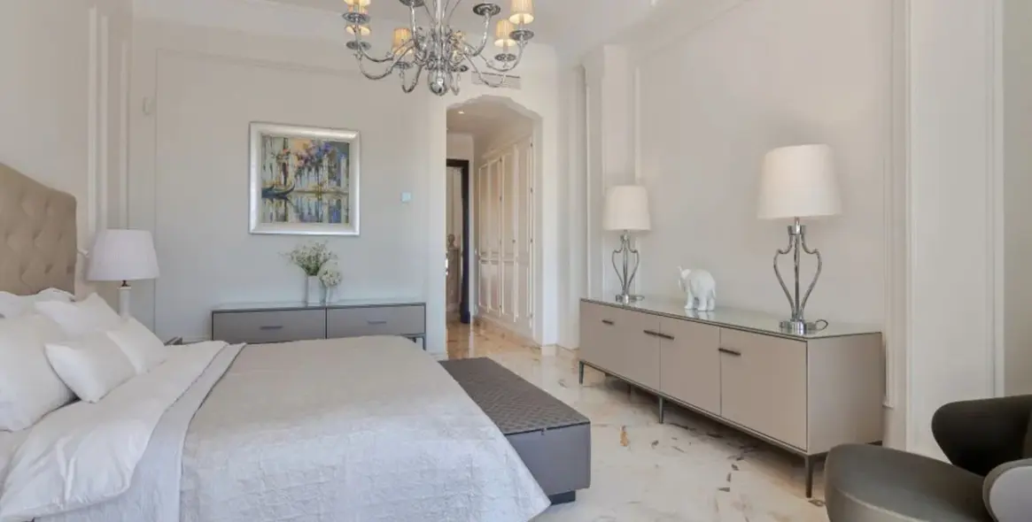 Краткосрочная аренда  отдельно стоящей виллы в Sierra Blanca 23