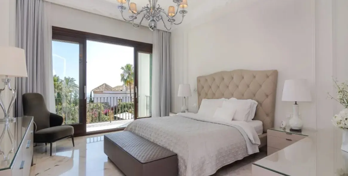 Краткосрочная аренда  отдельно стоящей виллы в Sierra Blanca 24