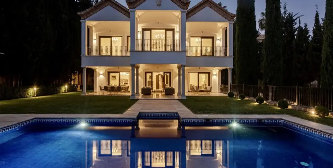 Краткосрочная аренда  отдельно стоящей виллы в Sierra Blanca 32