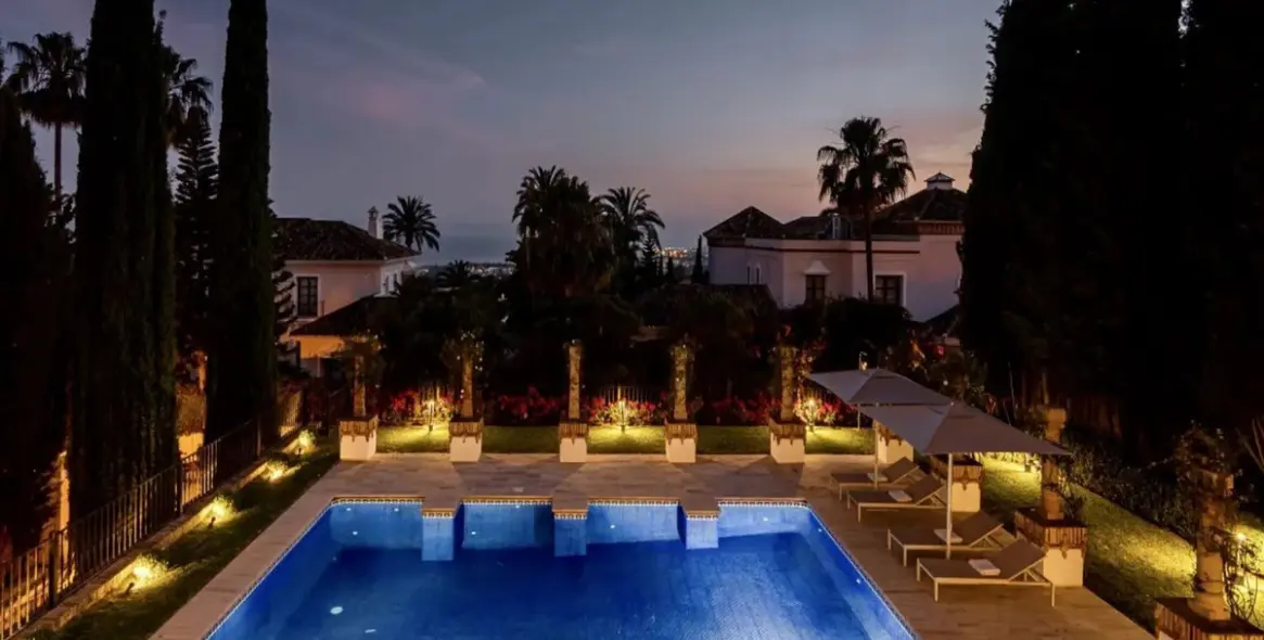 Краткосрочная аренда  отдельно стоящей виллы в Sierra Blanca 33