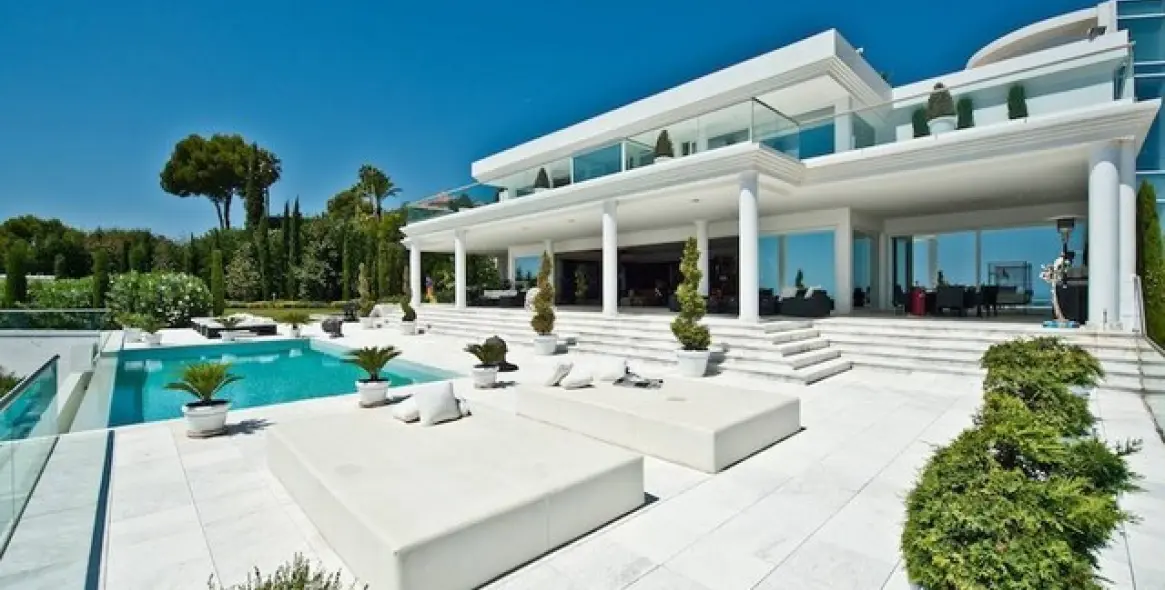 Short-term rent of detached villa in Marbella 1