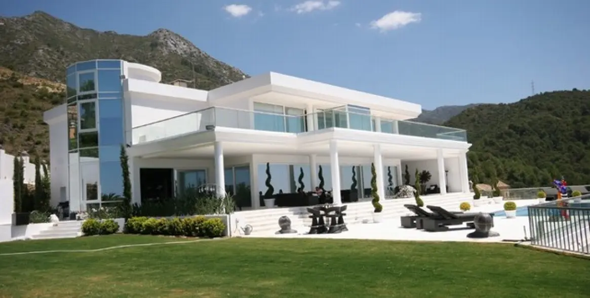 Short-term rent of detached villa in Marbella 6