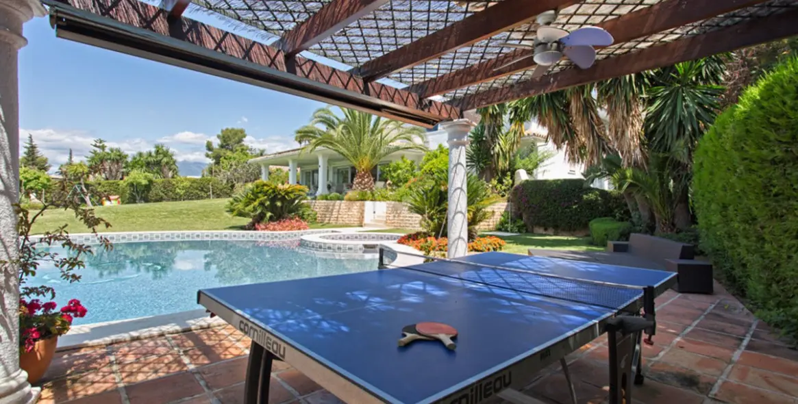 Short-term rent of detached villa in Nagüeles 5