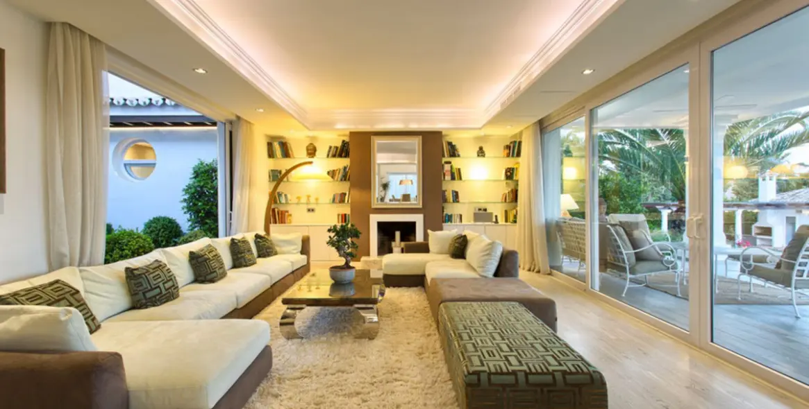 Short-term rent of detached villa in Nagüeles 14