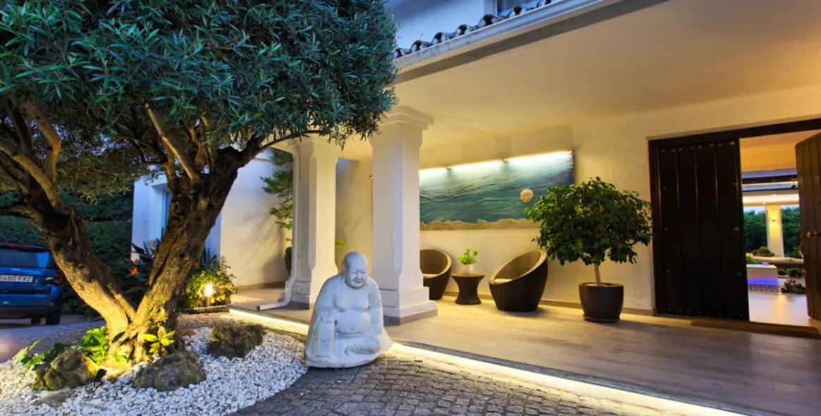 Short-term rent of detached villa in Nagüeles 21