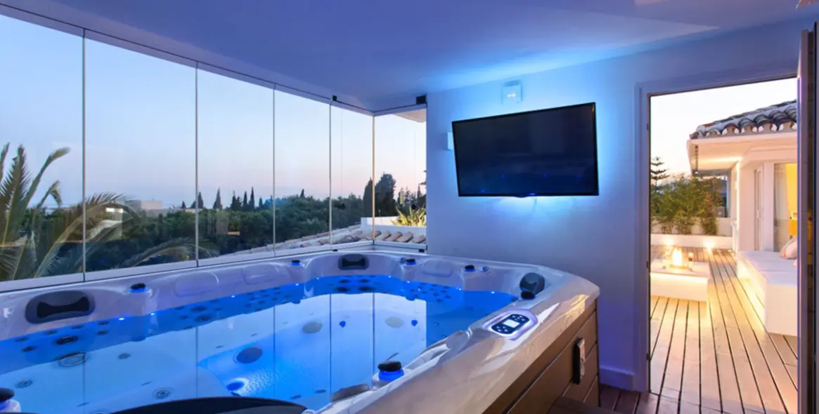 Short-term rent of detached villa in Nagüeles 24