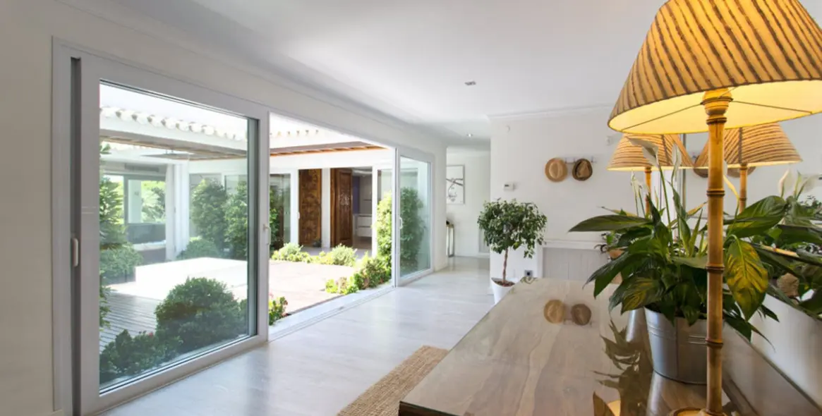 Short-term rent of detached villa in Nagüeles 32