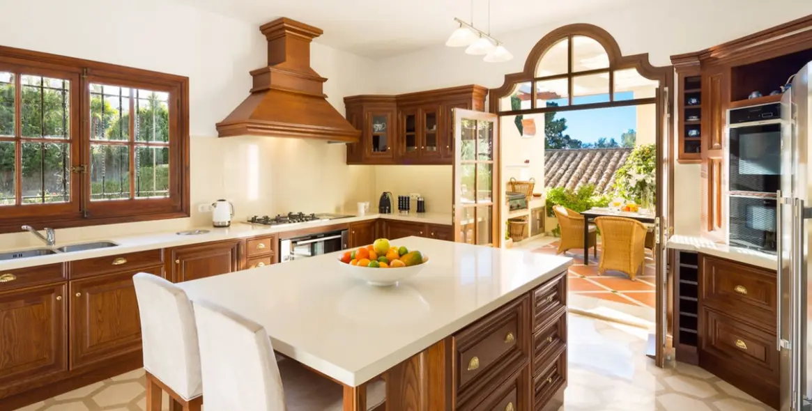 Short-term rent of detached villa in Sierra Blanca 5