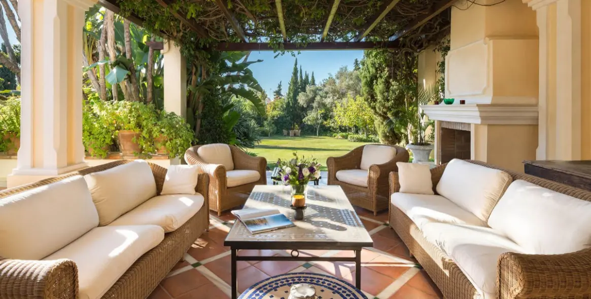 Short-term rent of detached villa in Sierra Blanca 6