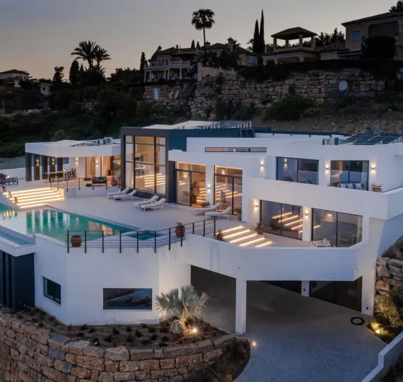 Short-term rent of detached villa in Benahavís