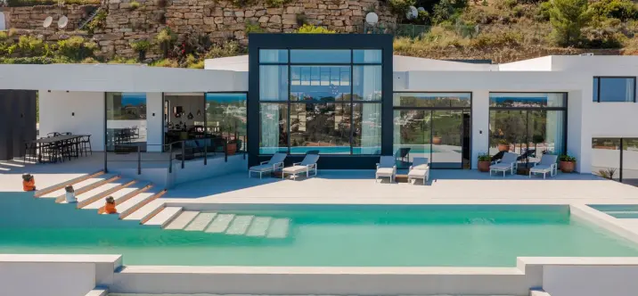 Short-term rent of detached villa in Benahavís 3