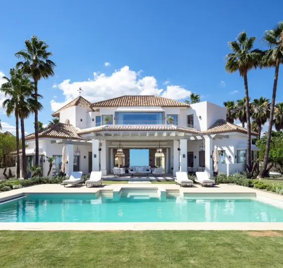 Long-term rent of detached villa in Monte Halcones