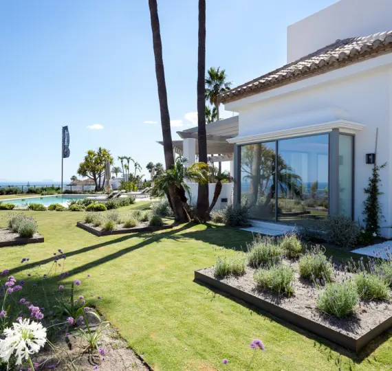 Long-term rent of detached villa in Monte Halcones