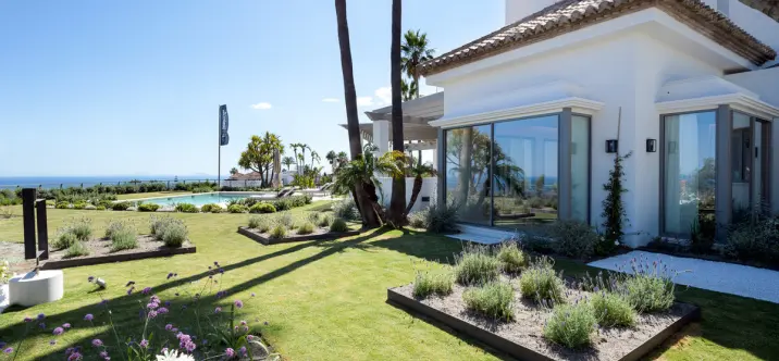 Long-term rent of detached villa in Monte Halcones 4