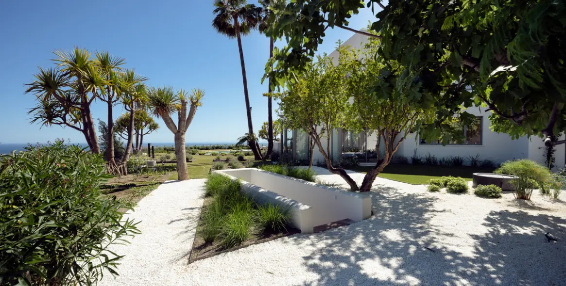 Long-term rent of detached villa in Monte Halcones 7