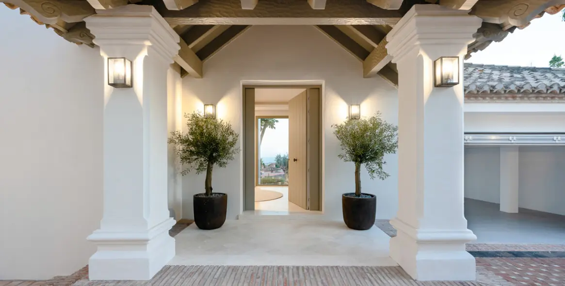 Long-term rent of detached villa in Monte Halcones 12