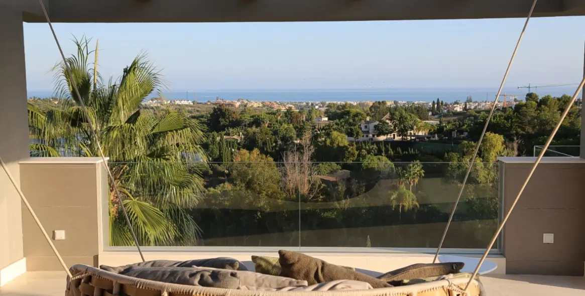 Short-term rent of detached villa in Los Flamingos 6