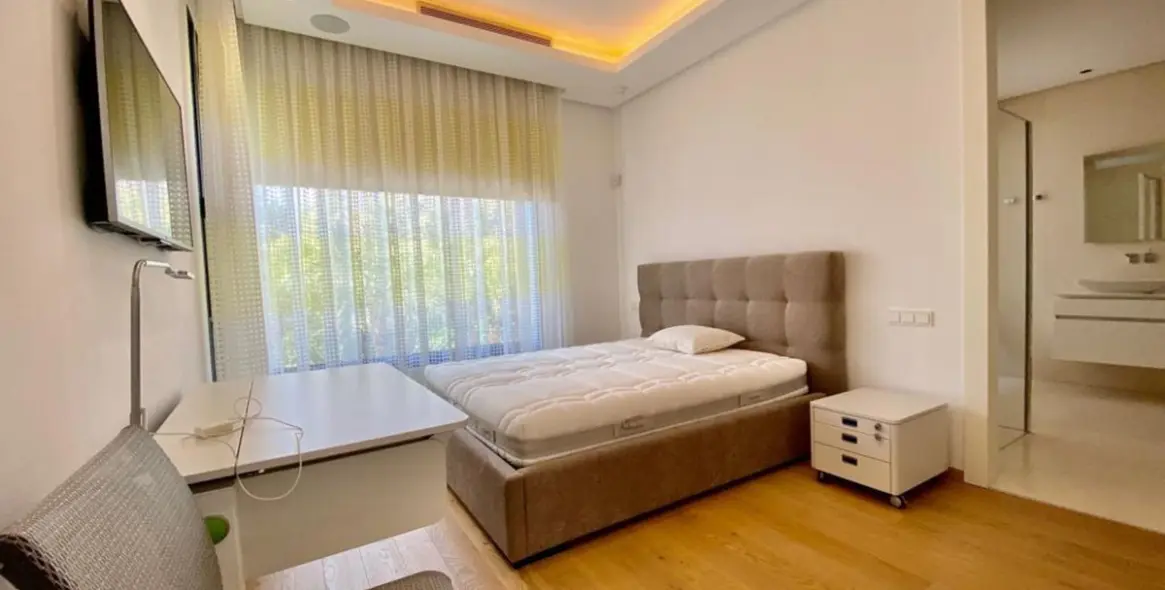 Short-term rent of detached villa in Los Flamingos 18