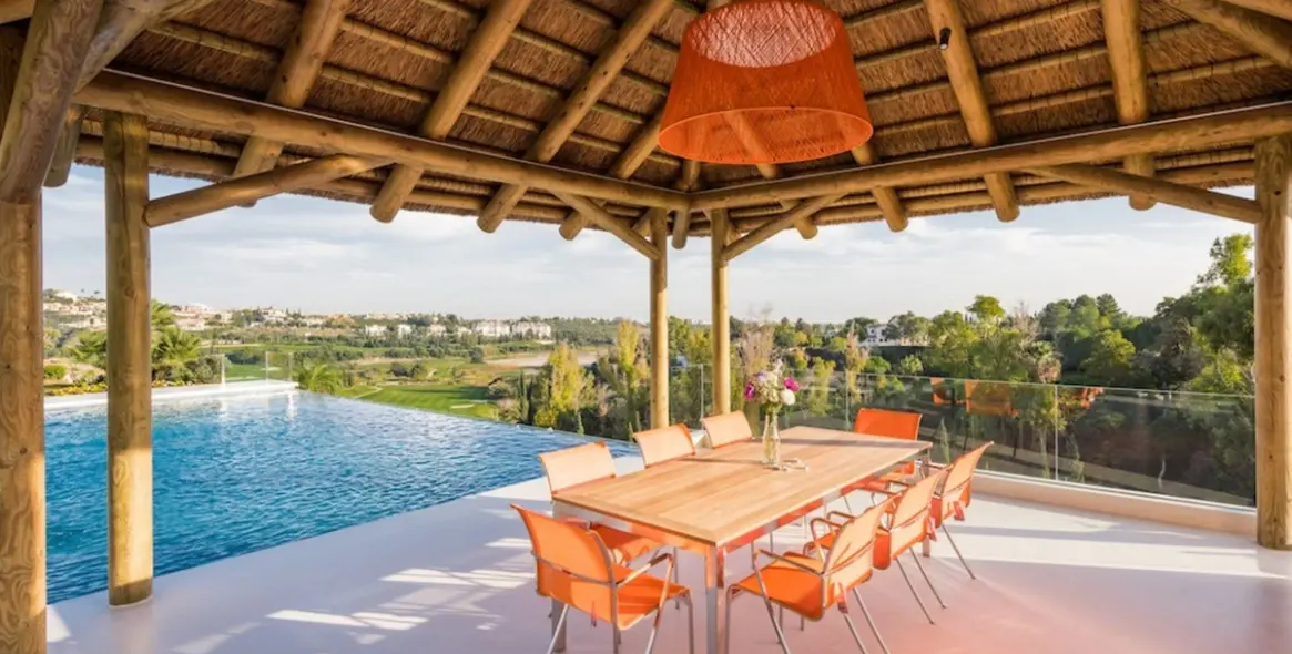 Short-term rent of detached villa in Los Flamingos 28