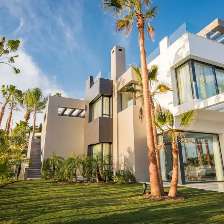Short-term rent of detached villa in Los Flamingos
