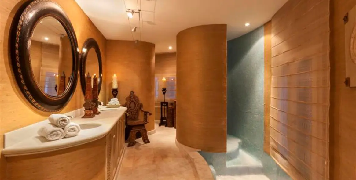 Краткосрочная аренда  отдельно стоящей виллы в Los Monteros 10