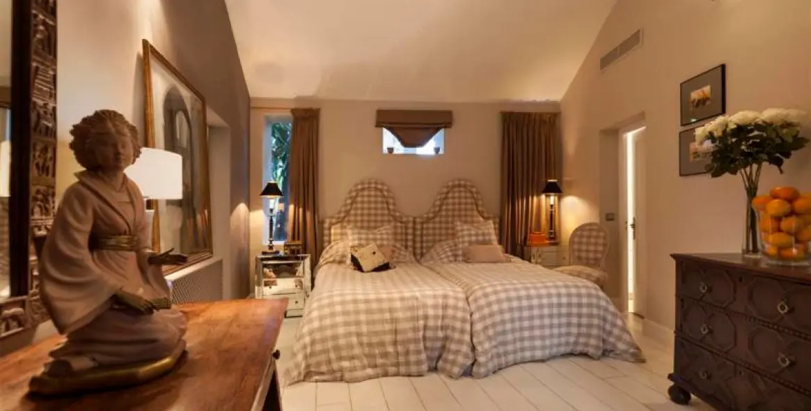 Краткосрочная аренда  отдельно стоящей виллы в Los Monteros 13