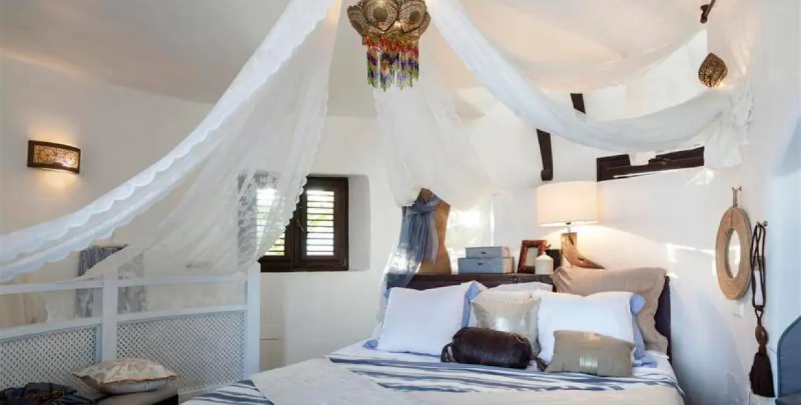 Краткосрочная аренда  отдельно стоящей виллы в Los Monteros 17