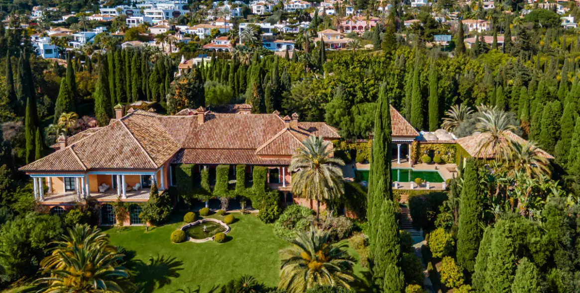 Short-term rent of detached villa in The Golden Mile 1