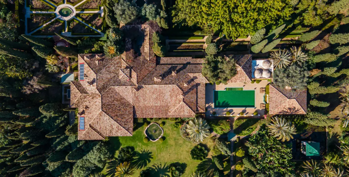 Short-term rent of detached villa in The Golden Mile 11