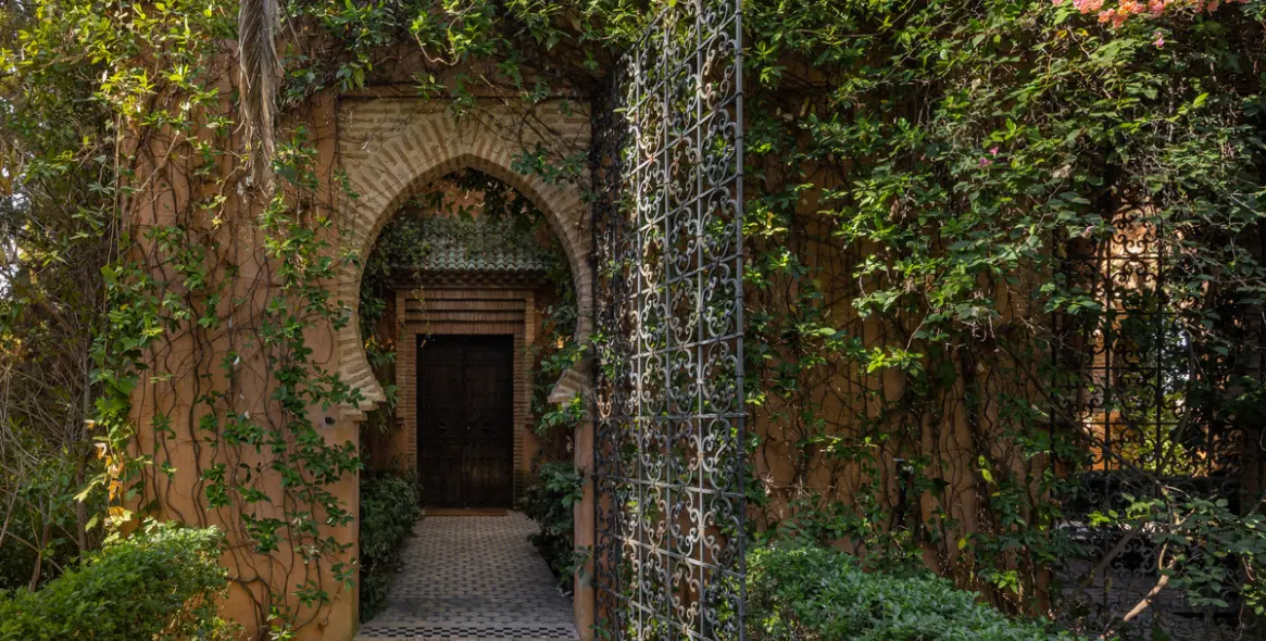 Short-term rent of detached villa in The Golden Mile 17