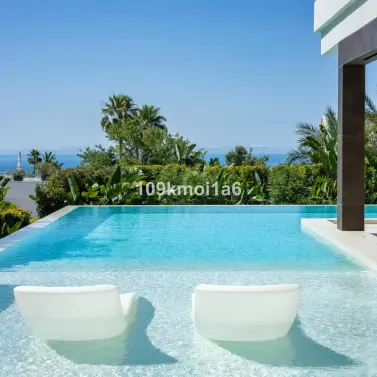 Long-term rent of detached villa in Sierra Blanca
