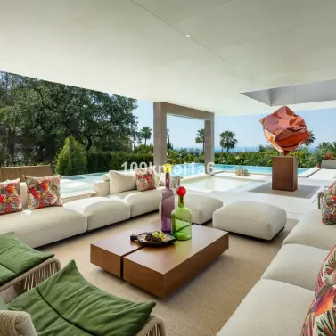 Long-term rent of detached villa in Sierra Blanca