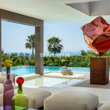Long-term rent of detached villa in Sierra Blanca