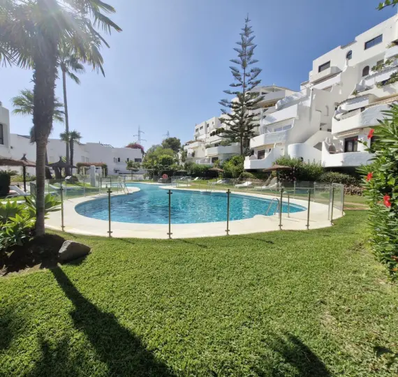 Middle floor apartment R5108329