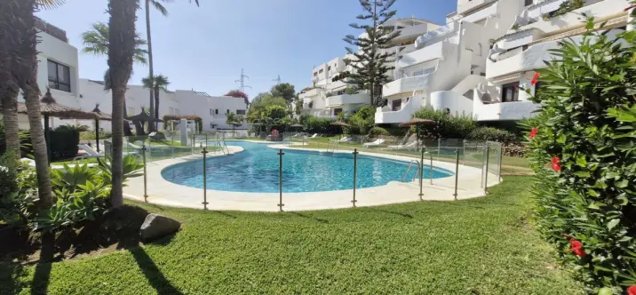 Middle floor apartment R5108329 0