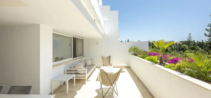 Middle floor apartment R5108329 3