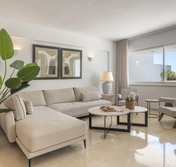 Middle floor apartment R5108329