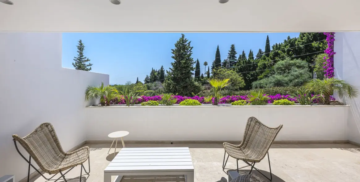 Долгосрочная аренда апартаментов на среднем этаже в Marbella (район The Golden Mile) 9