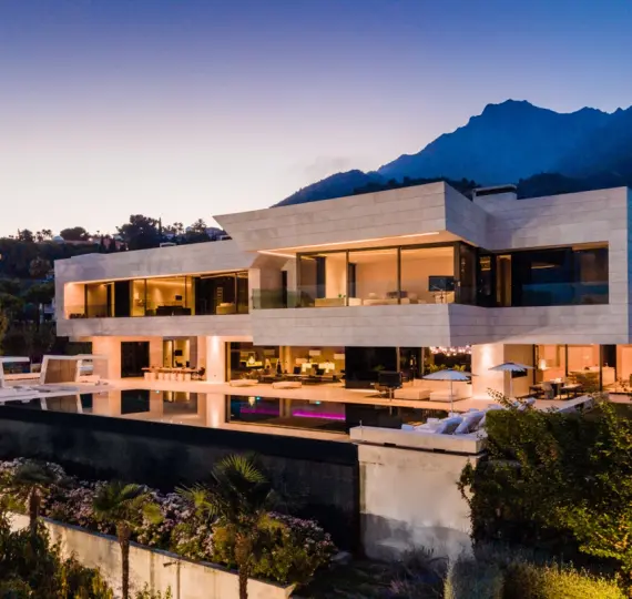 Short-term rent of detached villa in Marbella