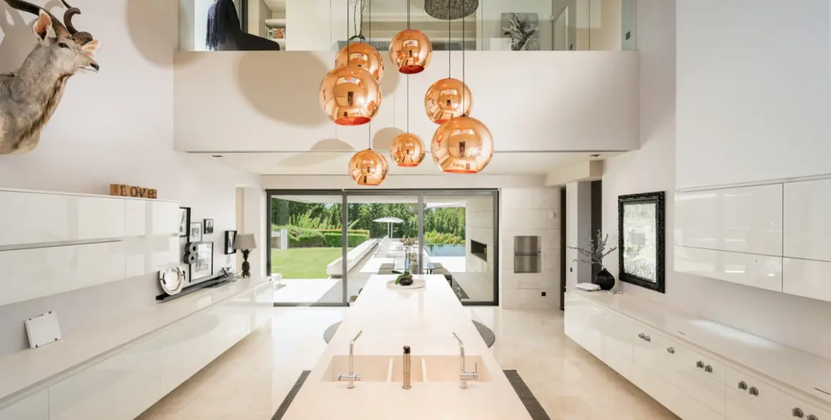 Short-term rent of detached villa in Marbella 10
