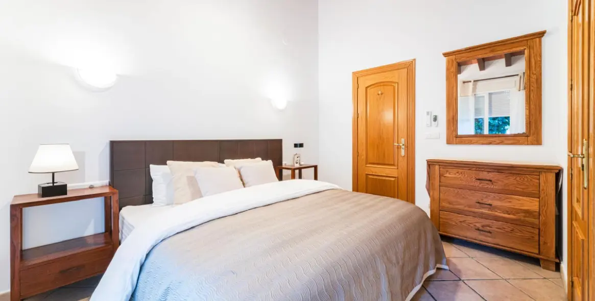 Краткосрочная аренда  отдельно стоящей виллы в Elviria 2