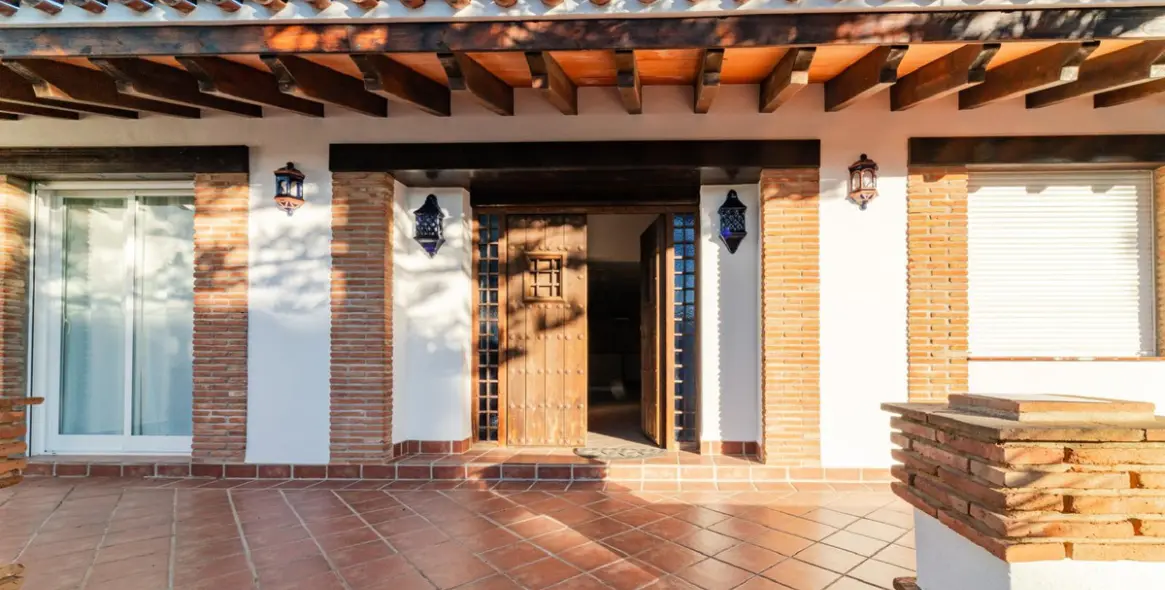 Краткосрочная аренда  отдельно стоящей виллы в Elviria 7