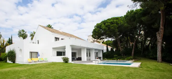 Краткосрочная аренда  отдельно стоящей виллы в Puerto Banús 0