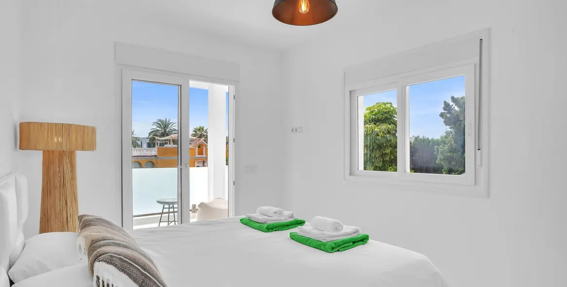 Краткосрочная аренда дома на две семьи в Nueva Andalucía 12