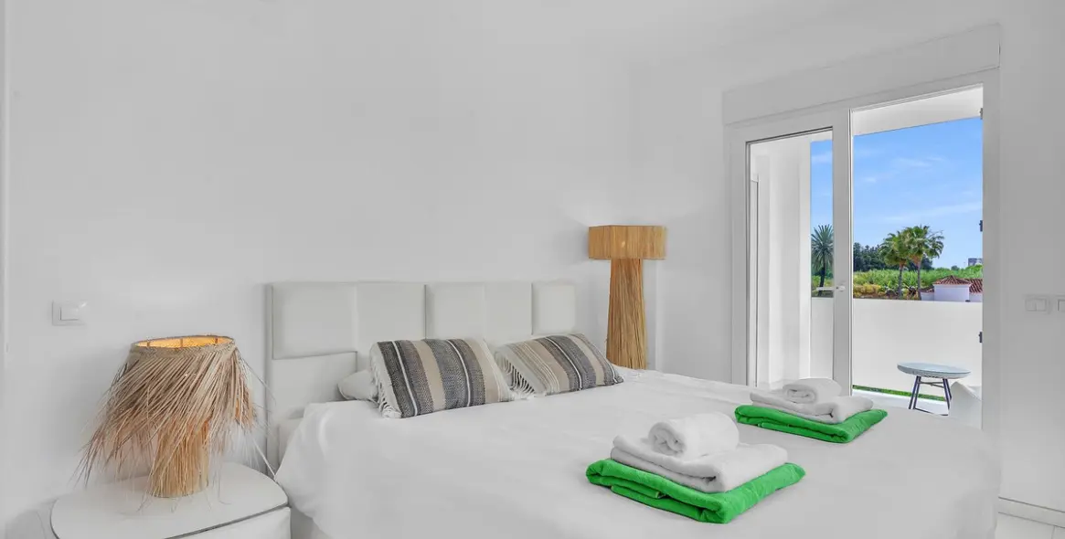 Краткосрочная аренда дома на две семьи в Nueva Andalucía 14