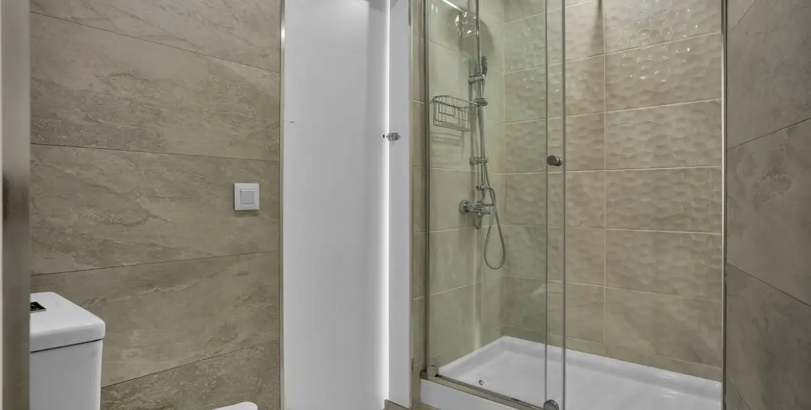 Краткосрочная аренда дома на две семьи в Nueva Andalucía 19