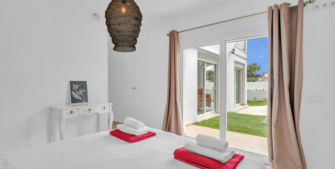 Short-term rent of semi-detached house in Nueva Andalucía 25