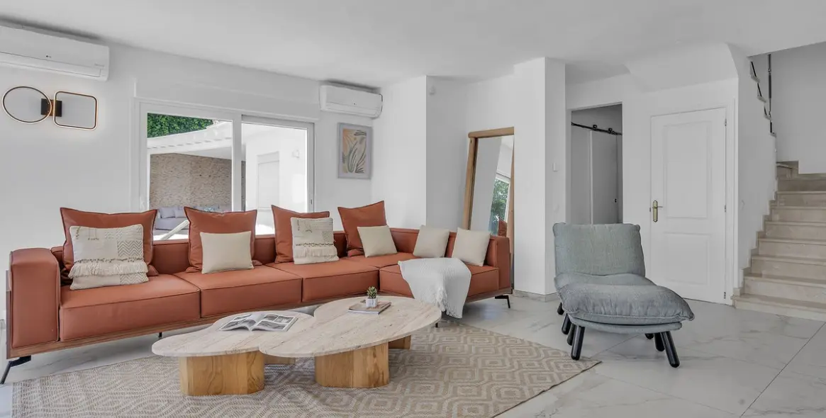 Short-term rent of semi-detached house in Nueva Andalucía 34